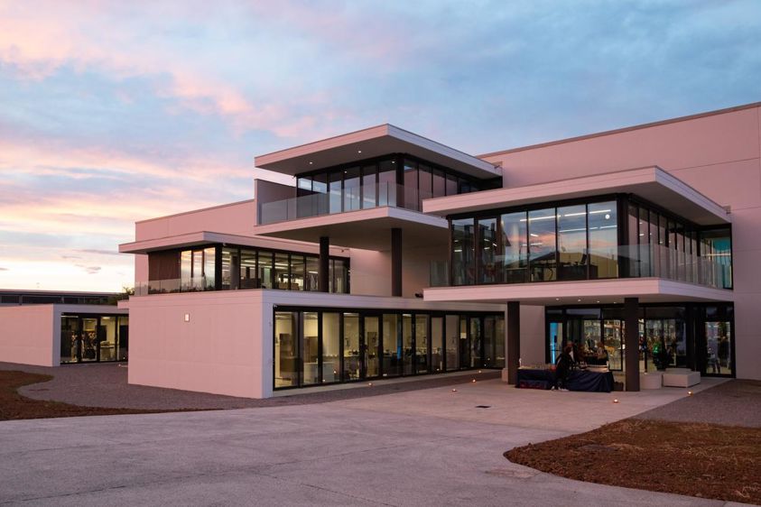 Hi-Food, détenue par CSM ingrédients inaugure un nouveau site de production ultramoderne de 6 000 mètres carrés dédié à l’innovation et à la production d’ingrédients alimentaires à la pointe de la technologie